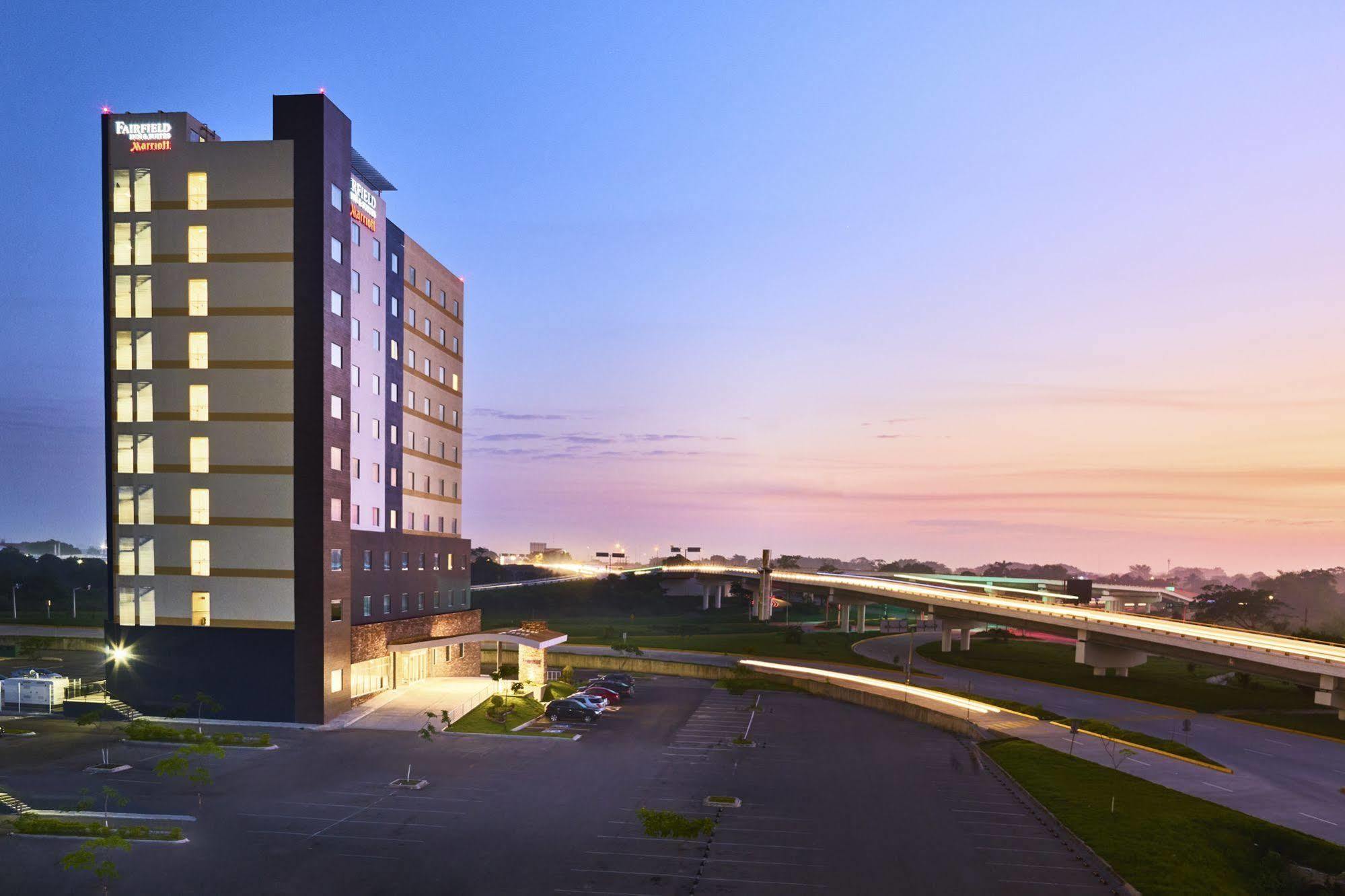 Fairfield Inn & Suites By Marriott Villahermosa Tabasco Exterior foto